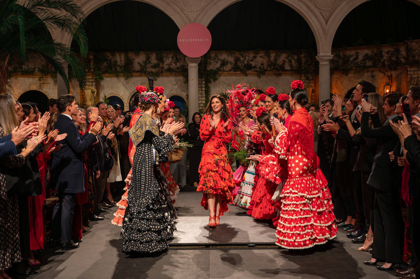 Así es la nueva colección de Rocío Peralta inspirada en la naturaleza, el caballo, el toro y el flamenco
