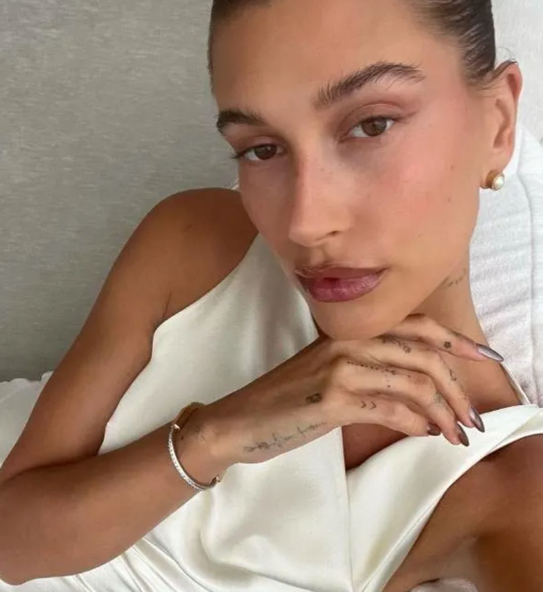 Cómo hacer una manicura degradada con tus sombras de ojos