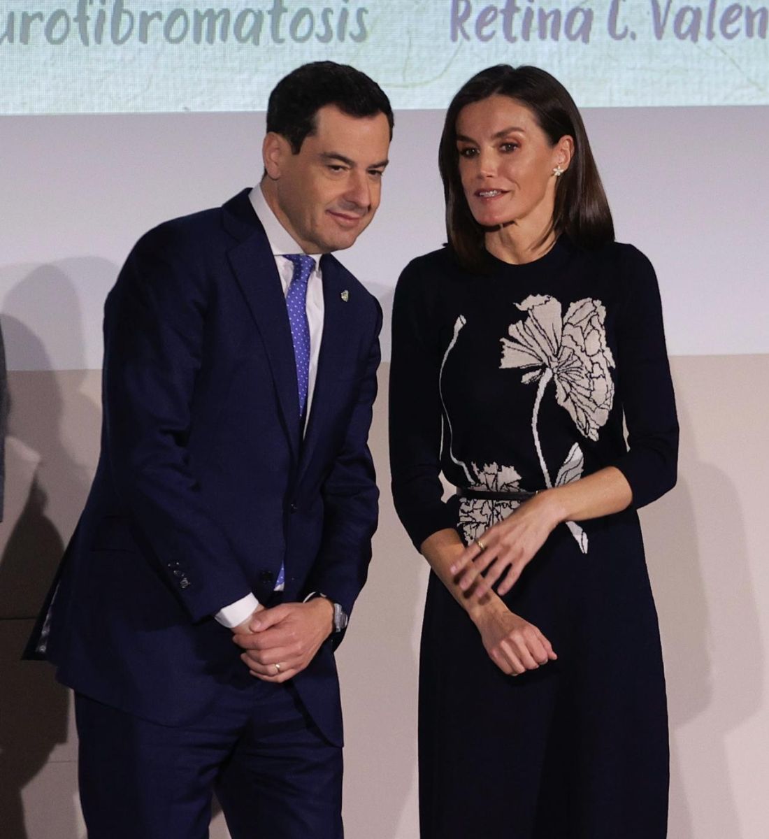 Todos los detalles del look de la reina Letizia en su visita a Sevilla