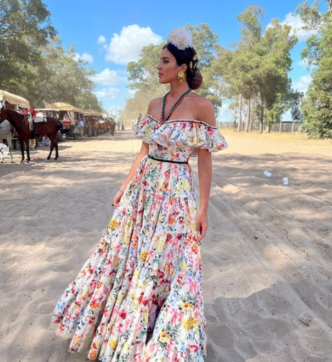 Diferencias entre el traje de flamenca de la Feria y el de la romería de El Rocío