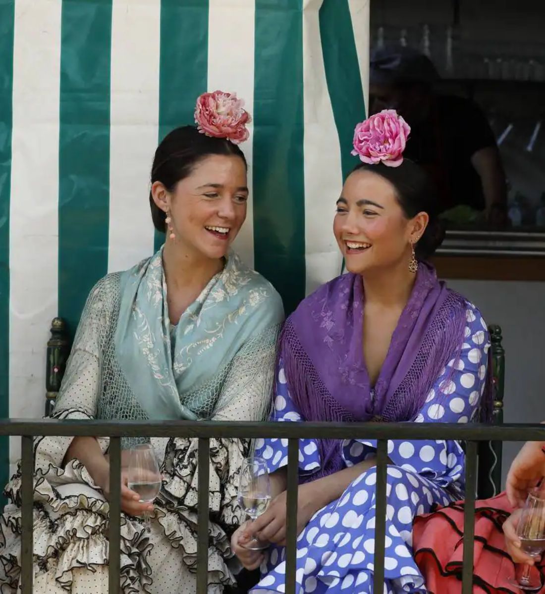 Los colores más en tendencia en trajes de flamenca que se están viendo esta Feria de Abril de Sevilla