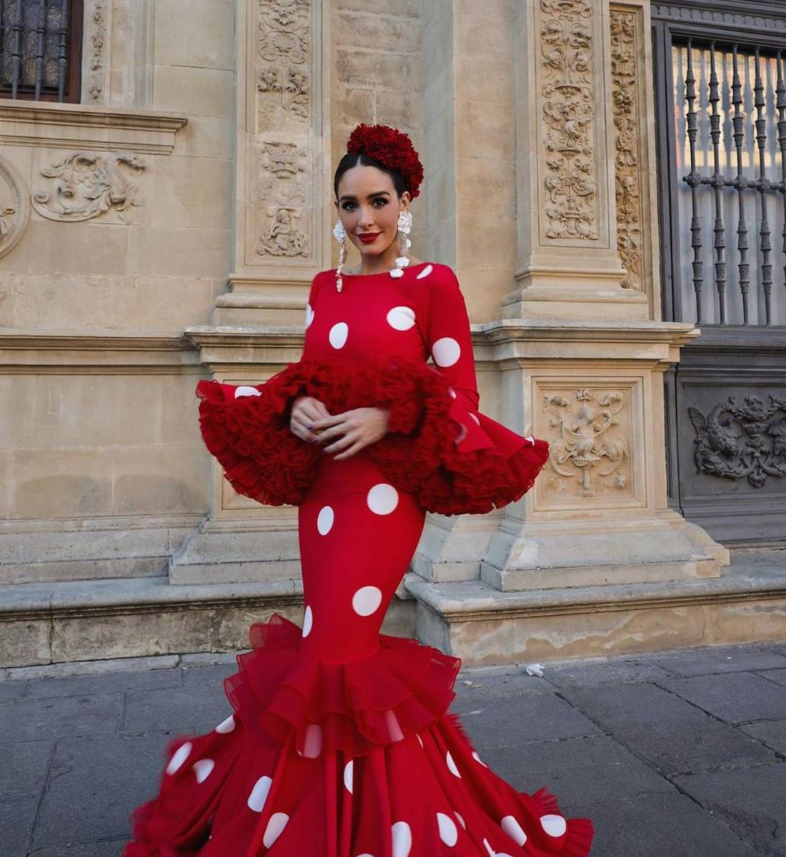 Qué imprescindibles hay que llevar en el bolsillo del traje de flamenca para no llevar bolso
