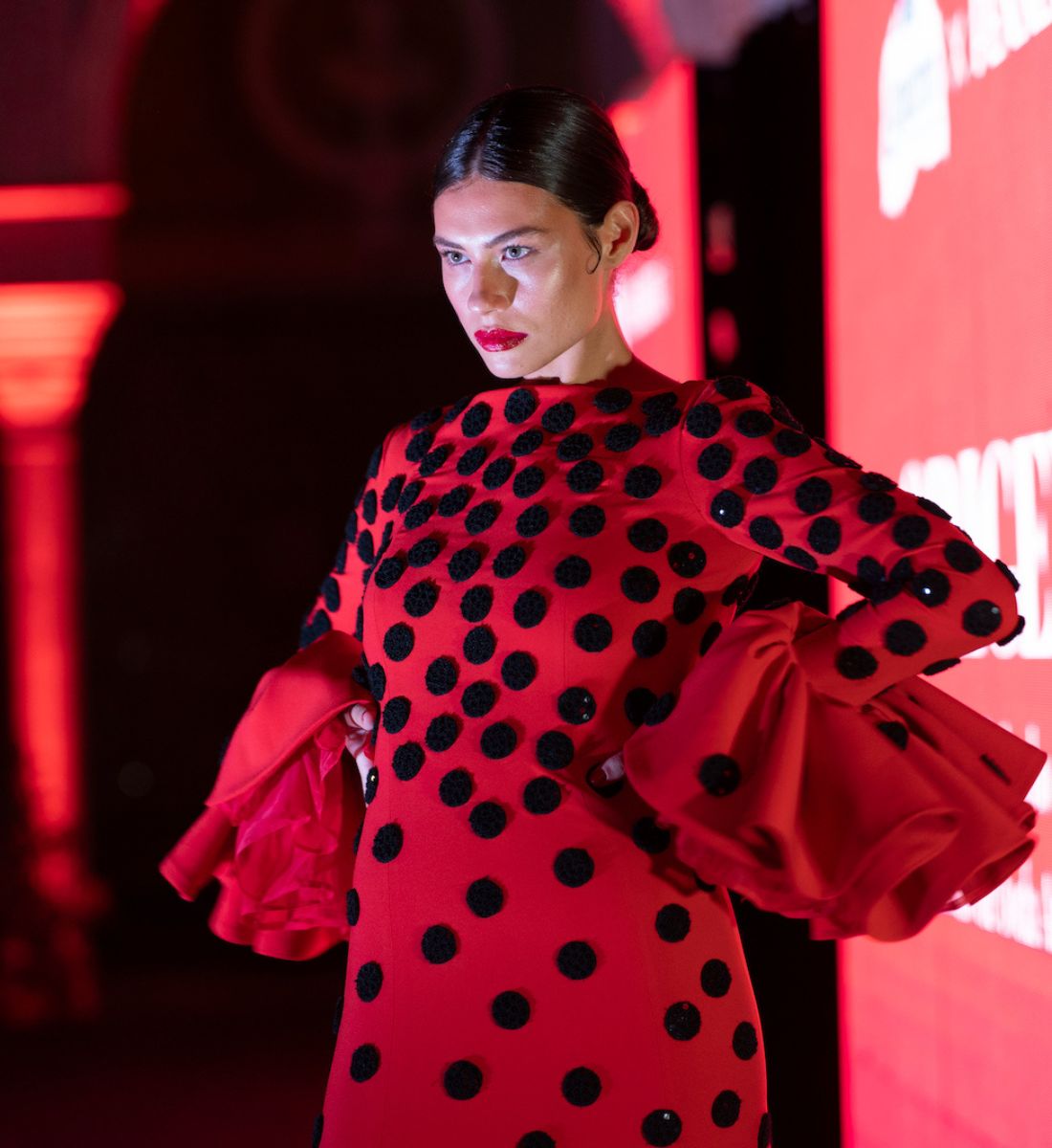 Así es el vestido ‘Origen’, el diseño elaborado con las historias de más de 300 andaluces