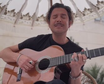 Manuel Carrasco rememora una de las canciones más importantes de su carrera