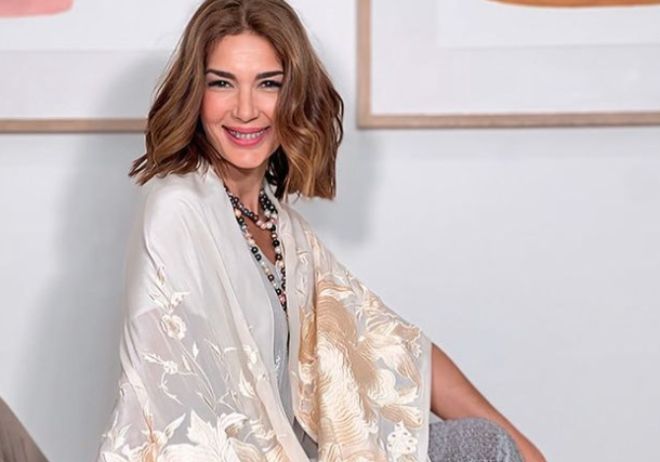 El truco de Nuria Cobo para hacer ondas en el pelo con una plancha