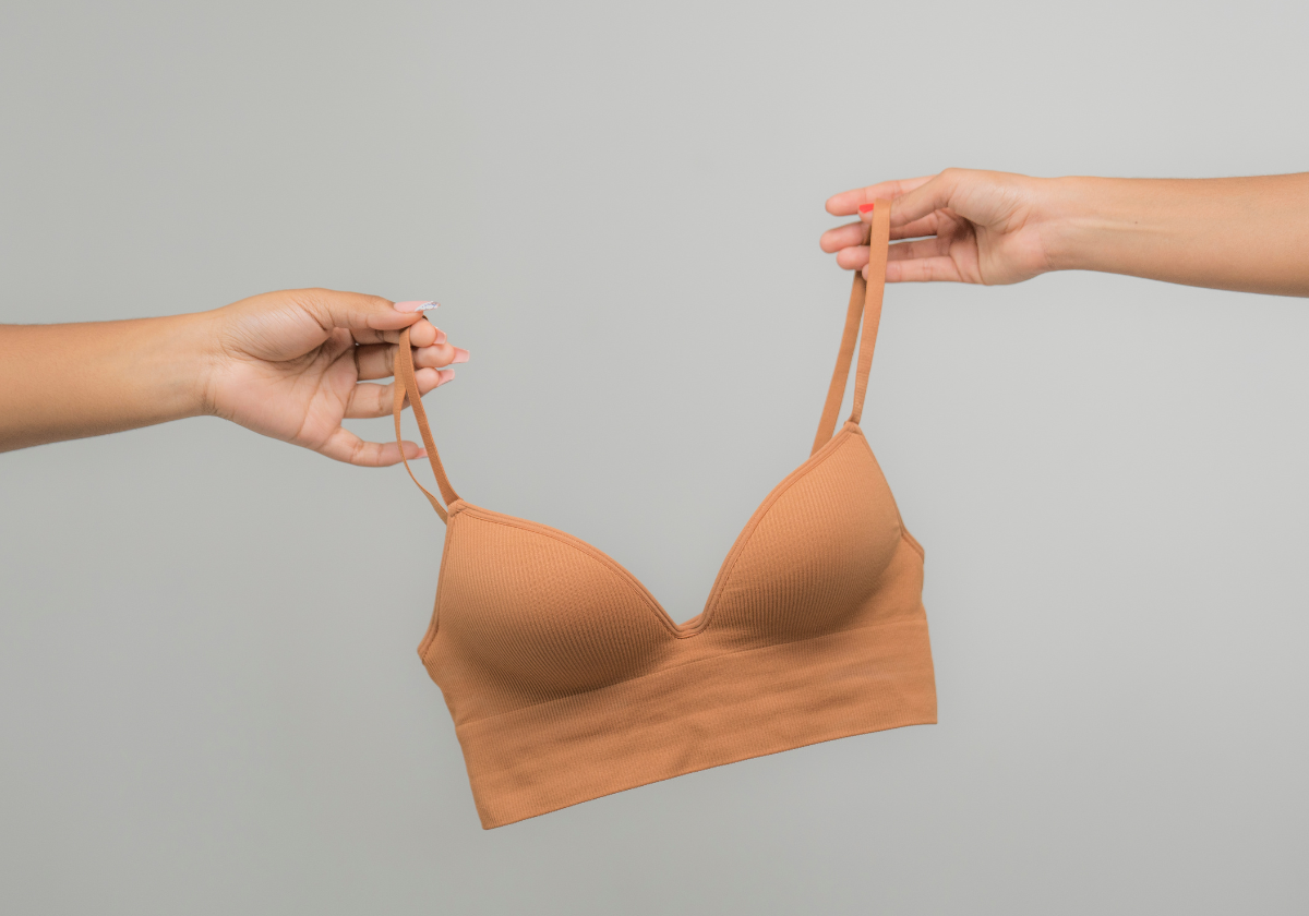 Sujetadores antiarrugas: la solución para rejuvenecer el pecho sin cirugía