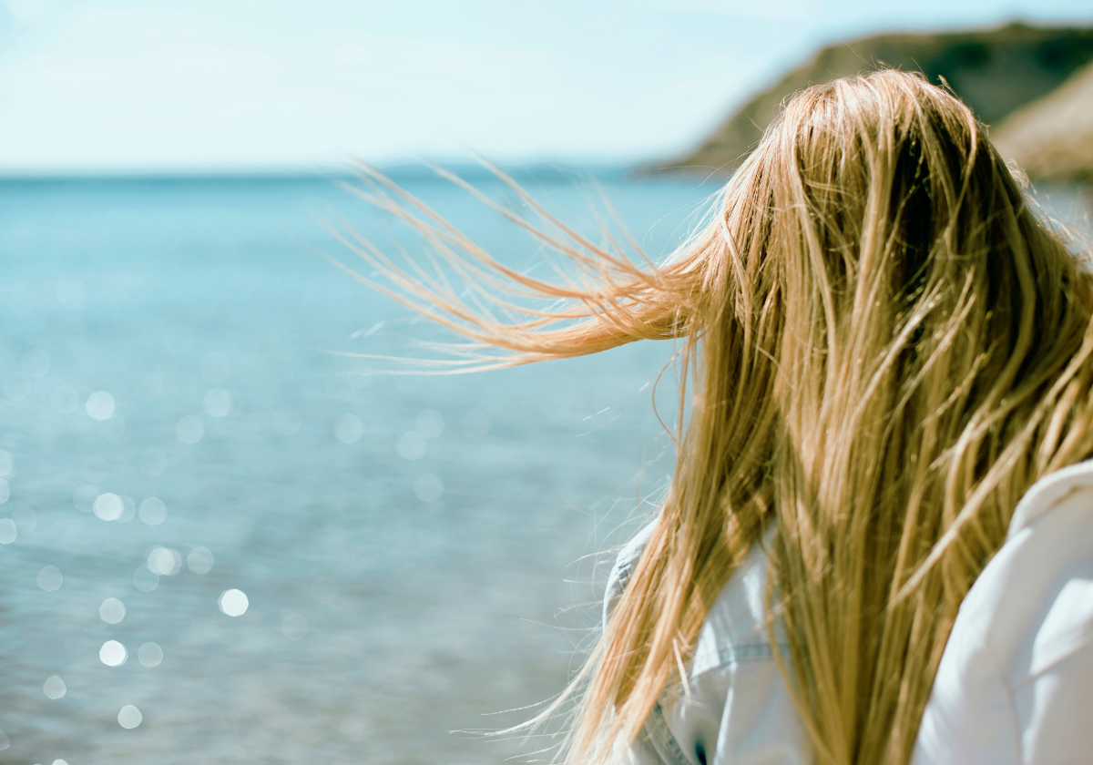 Estos son los trucos para mantener el cabello suave y liso en la playa