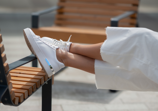 El jabón ‘mágico’ de Mercadona que blanquea las zapatillas sin lavadora