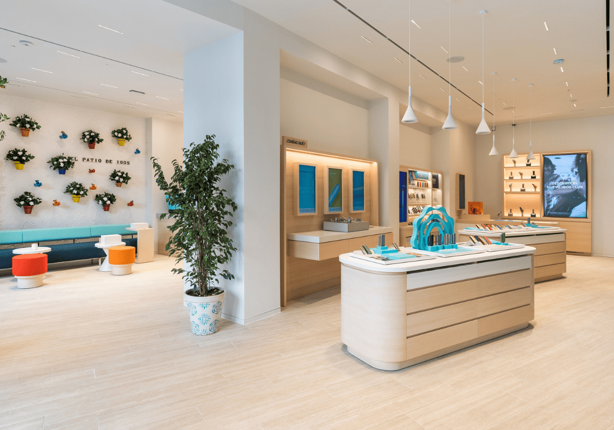 IQOS abre su nueva boutique en Sevilla inspirada en los patios