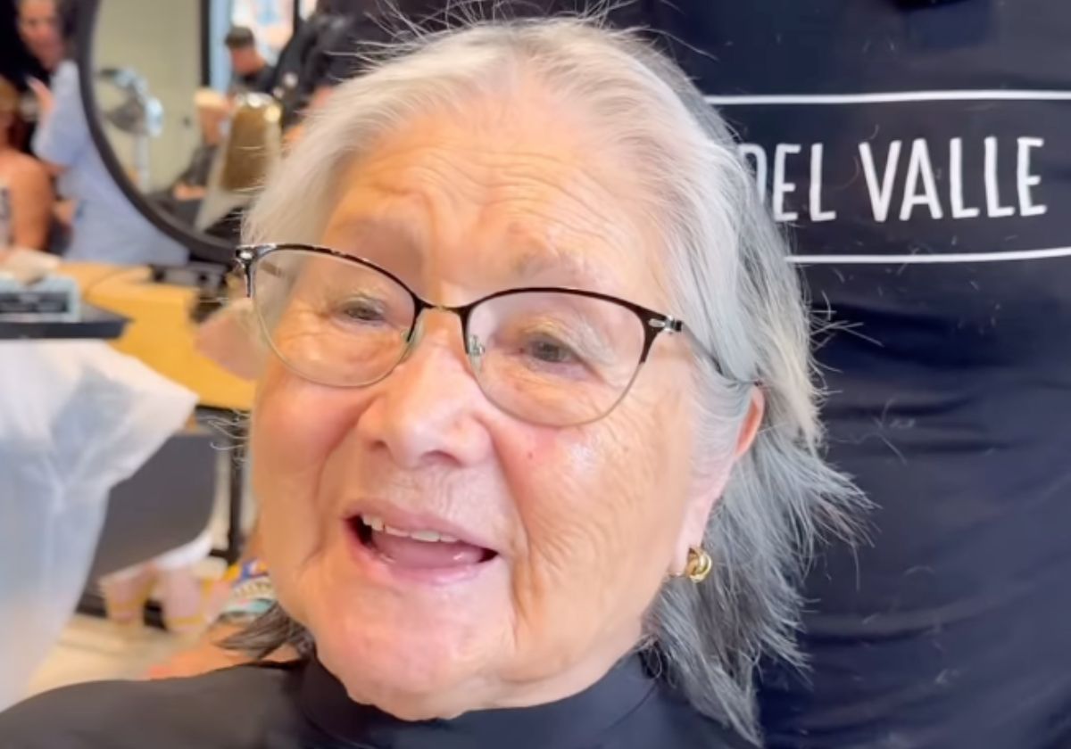 El peluquero Víctor del Valle, tajante: “Aquí también quitamos las canas a personas de 93 años”