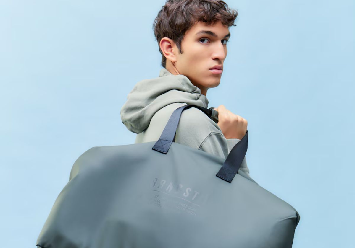 Tres bolsas de mano que te ahorrarán dolores de cabeza cuando viajes en avión