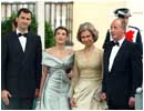   Los Reyes junto a Don Felipe y do�a letizia a la llegada al Pardo para la cena de Gala
