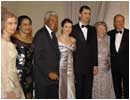  Los Reyes, el Pr�ncipe de Asturias y su prometida Letizia Ortiz, posan junto a Nelson Mandela, y su esposa Graca Machel, y la reina Beatriz de Holanda 