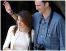  Los Pr�ncipes de Asturias, Don Felipe y Do�a Letizia, saludan antes de entrar en la Iglesia Parroquial de San Esteban, en la localidad zaragozana de Sos del Rey Cat�lico