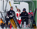 07/02/04. El pr�cipe Felipe, y su prometida, Letizia Ortiz, en su primera jornada de esqui en Baqueira.