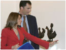 13/02/04. Don Felipe y do�a Letizia, durante su visita a ARCO
