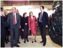 13/02/04. El Pr�ncipe de Asturias y su prometida junto al Rey Don Juan Carlos en su visita a ARCO