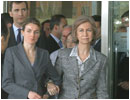 11/03/04. El Pr�ncipe de Asturias, su prometida y la reina do�a Sof�a visitan a los heridos en los atentados de Madrid
