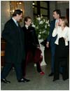 Don Felipe y su prometida junto a la Infanta Elena y su marido Don Jaime de Marichalar antes del concierto en el Teatro Real