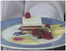 12/01/04.Porci�n de la tarta ganadora del concurso -Pr�ncipes de Asturias- organizado por la Asociaci�n de Pasteleros de la Comunidad de Madrid con motivo del enlace entre el Pr�ncipe Felipe y Do�a Letizia Ortiz. 