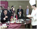12/01/04.Porci�n de la tarta ganadora del concurso -Pr�ncipes de Asturias- organizado por la Asociaci�n de Pasteleros de la Comunidad de Madrid con motivo del enlace entre el Pr�ncipe Felipe y Do�a Letizia Ortiz. Francisco Somoza Est�vez fue el ganador del concurso 