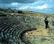 Teatro romano construido entre los aos 60-50 a. de C. 