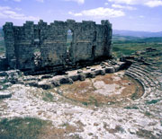 La imagen muestra la monumentalidad del Teatro romano