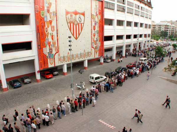 estsev5.jpg (72578 bytes)