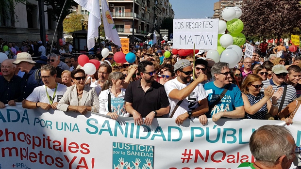 Jesús Candel, conocido como Spiriman, en la cabecera de la manifestación de este domingo