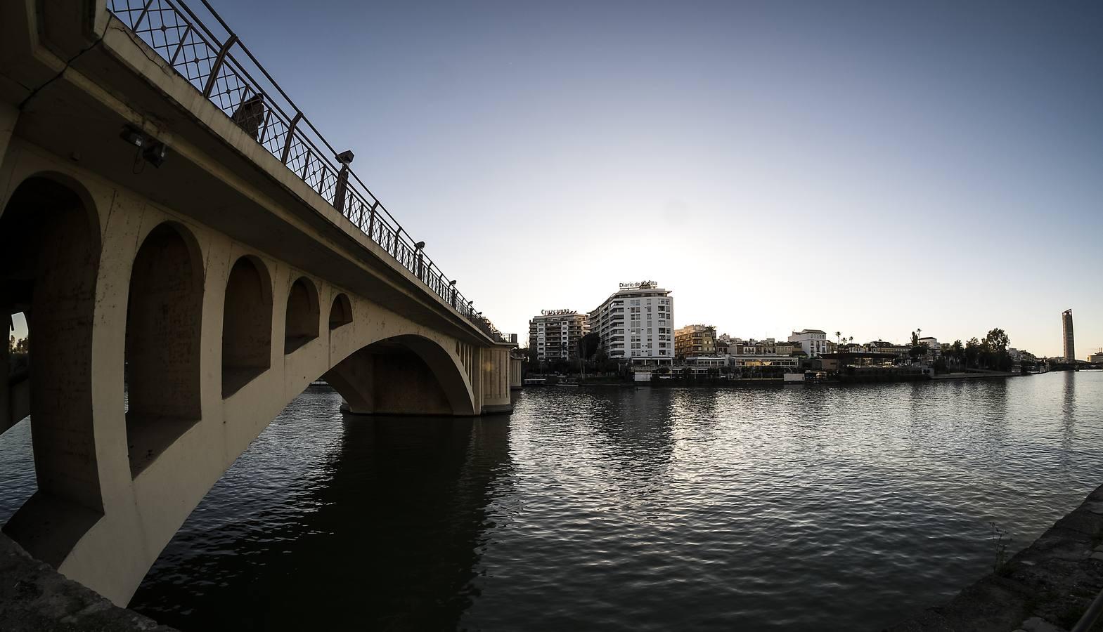 El puente de la Barqueta se queda huérfano