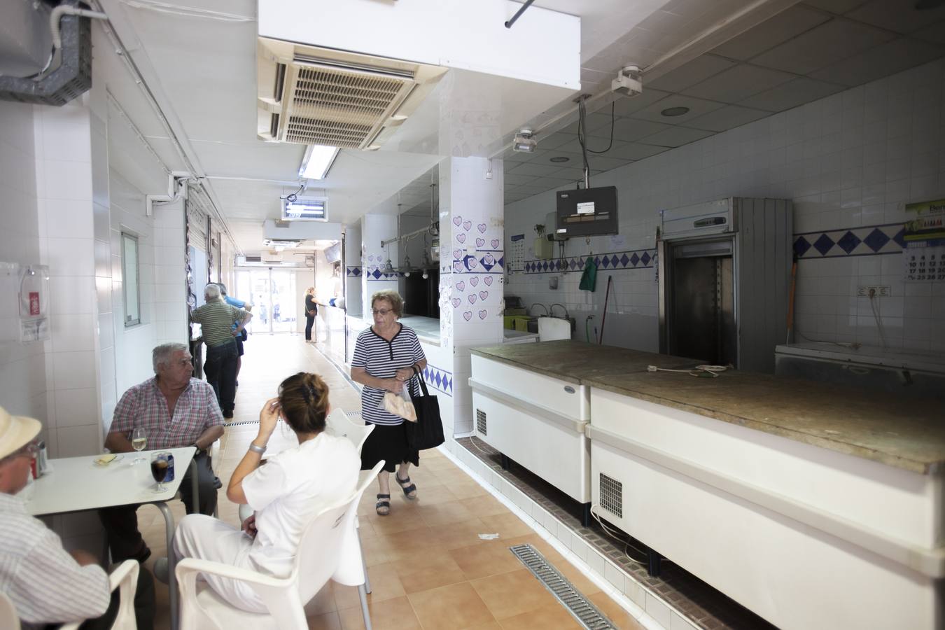 «Cada día se hace más difícil vender en la plaza de abastos»