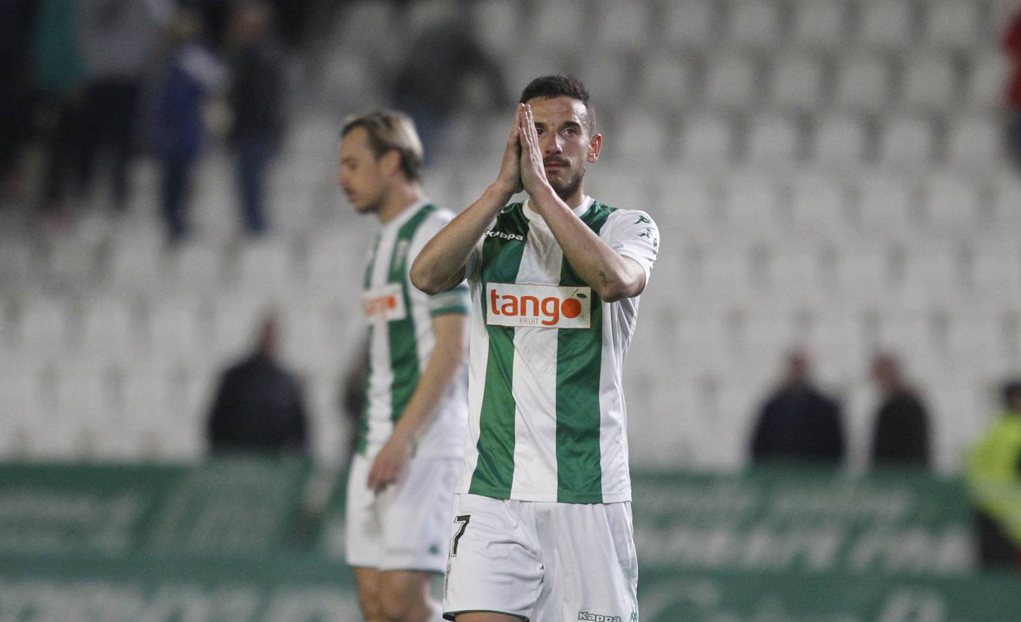 El Córdoba CF completa un nuevo despropósito ante la Cultural y Deportiva Leonesa (2-2)