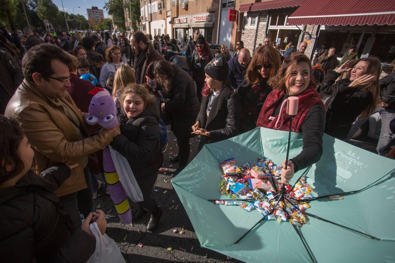 Cabalgata de Reyes Magos de Sevilla: Sus Majestades de Oriente se despidieron barrio a barrio