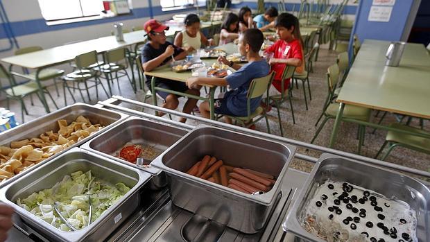El menú de los comedores escolares en Andalucía, a 4,50 euros El menú de los comedores escolares en Andalucía, a 4,50 euros