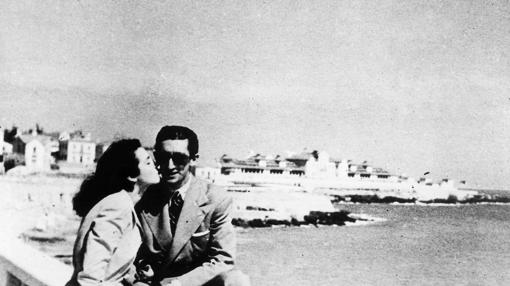 El diestro de Santa Marina junto a Lupe Sino en 1945