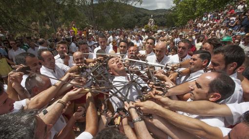 El «ahorcamiento» es el sacrificio que se ofrece a San Benito