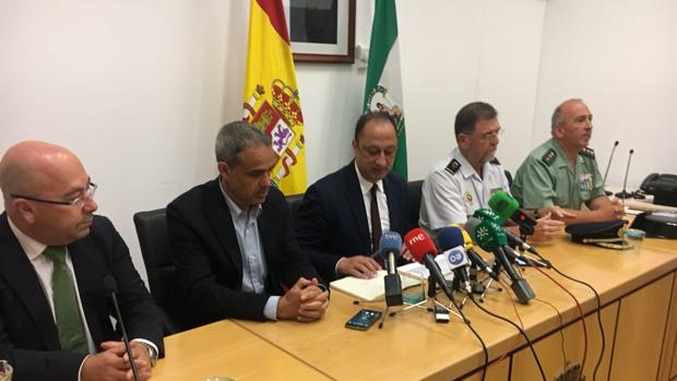 Gómez de Celis, ante los micrófonos, tras la primera mesa de coordinación en Algeciras.