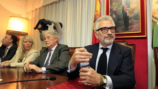 Ignacio Fernández de Mesa en un Pleno extraordinario de la Cámara de Comercio