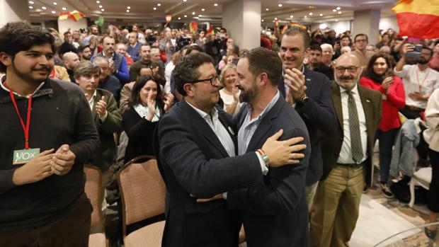 Abascal y Serrano durante un mitin en Córdoba el pasado día 20 de noviembre