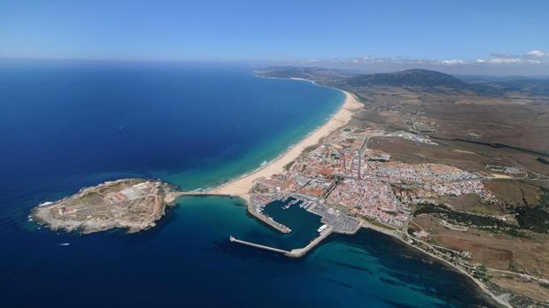 Imagen panorámica del municipo de Tarifa y su extenso litoral