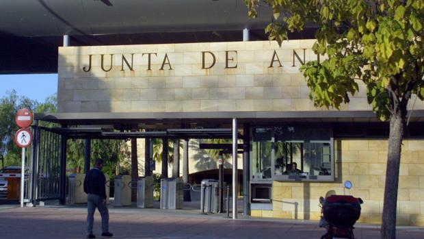 Torretriana, sede de la Junta de AndalucÃ­a