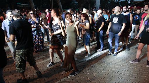 El público asistente en el festival celebrado en la Alameda de Hércules