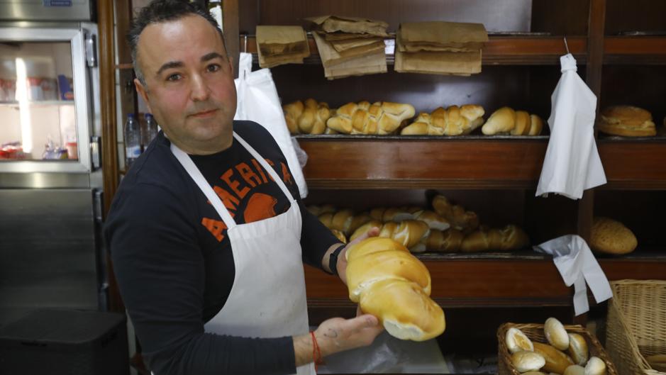 José Martín (Panadería Confitería San Francisco): «Hacemos el pan de toda la vida, con harina candeal y las mismas materias primas»