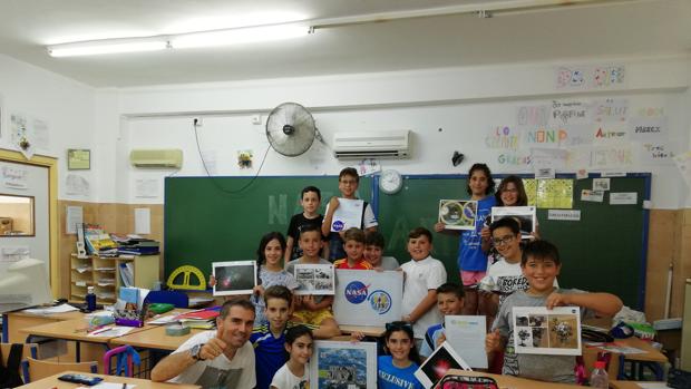 Alumnos integrantes del proyecto que les llevará a hablar con los astronautas