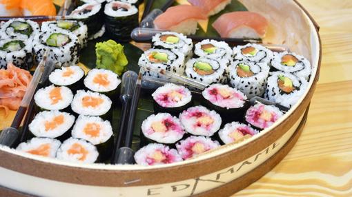 Sushi recién hecho para tus eventos de primavera