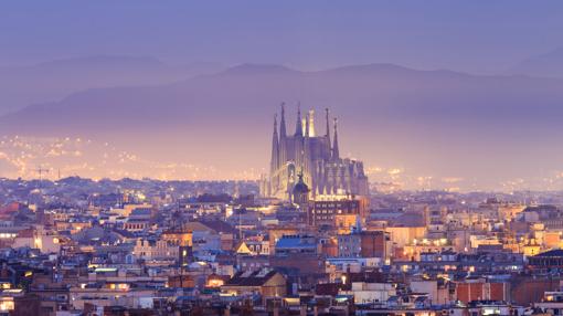 Vista panorámica de Barcelona y la Sagrada Familia