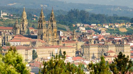 Vistas de Santiago de Compostela y su catedral