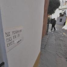 Cartel en fachada