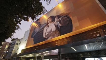 &laquo;La Colosal&raquo; de Murillo preside la plaza del Duque de la Victoria