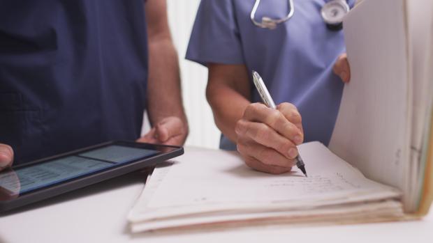 Los médicos dicen que las enfermeras no están preparadas para las tareas que les van a asignar y que son propias de ellos